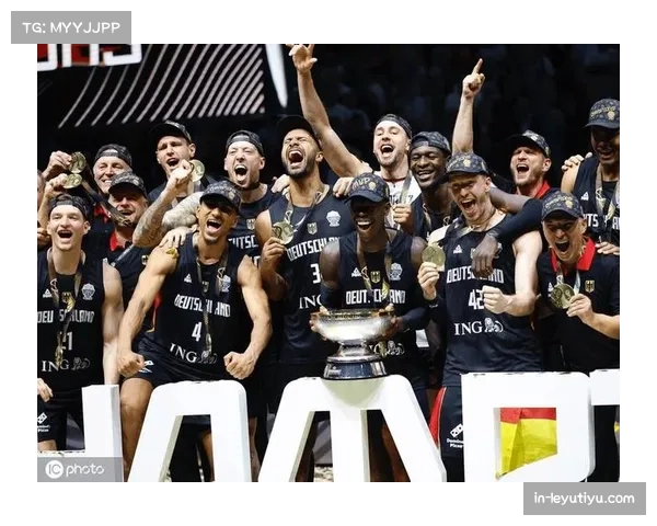 欧冠篮球激烈对决：精彩扣篮时刻全回顾